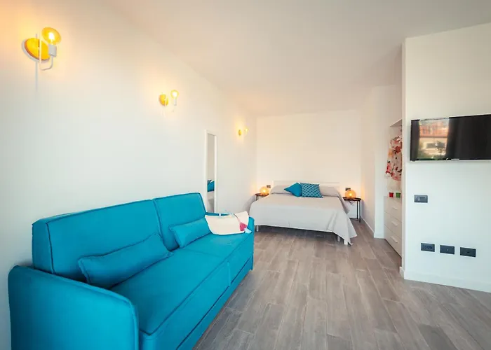 Nacari Home
