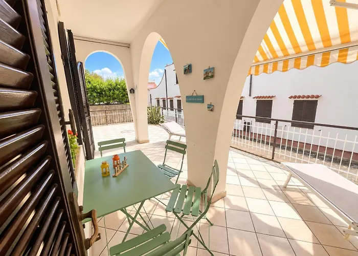 Casa La Perla - Alloggio con terrazza panoramica, piscina e free parking