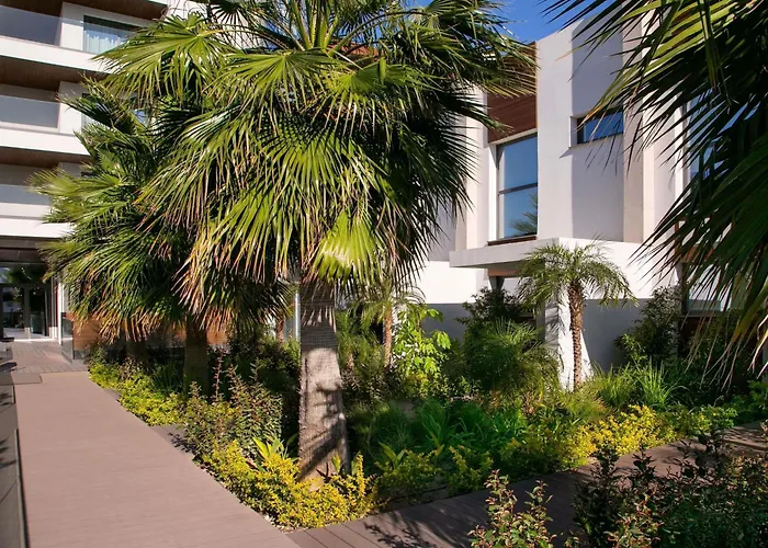 Mercure Larnaca Beach Resort