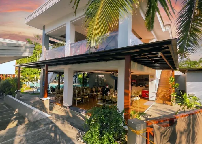 Bakawan Hideaway Resort & Restaurant
