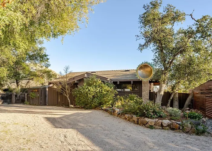 5 Acres Pool/Spa, Walk To All Big Sur Has To Offer