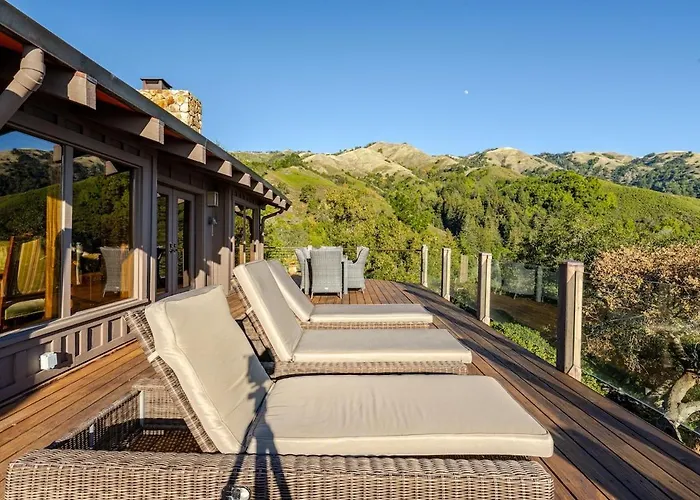 5 Acres Pool/Spa, Walk To All Big Sur Has To Offer