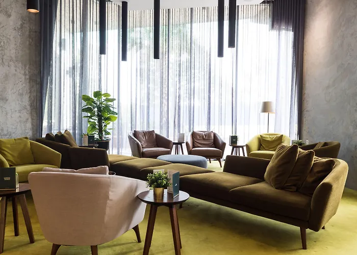 Eatons Hill Hotel