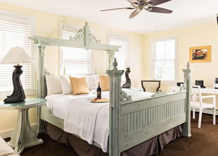 Brass Key Guesthouse Adults Only