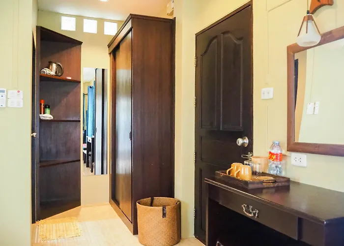 Lanta Castaway Beach Resort