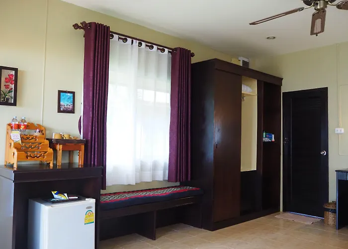 Lanta Castaway Beach Resort