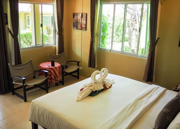 Lanta Castaway Beach Resort