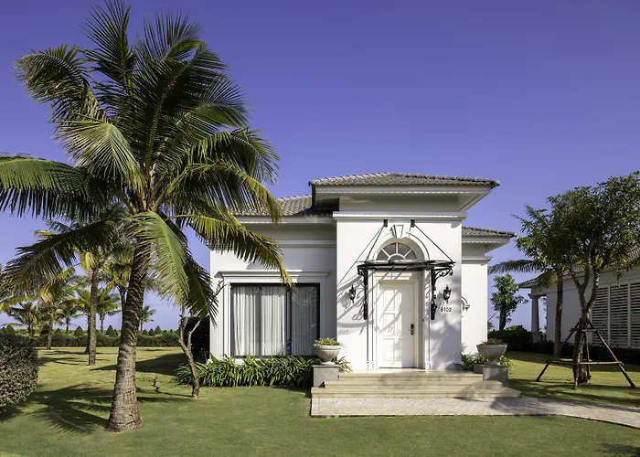 Vinpearl Cua Hoi, Affiliated By Melia
