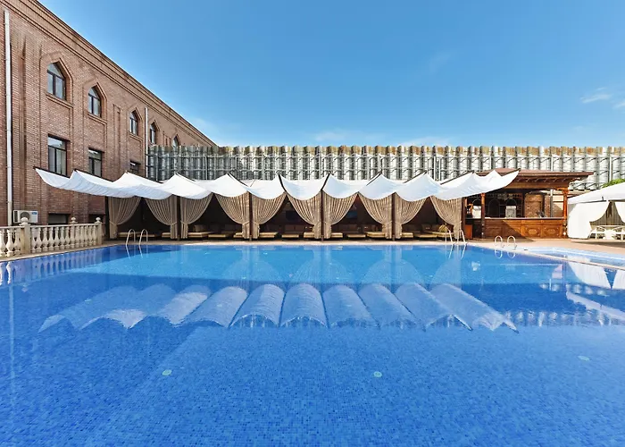 Ichan Qal'A Premium Class Hotel