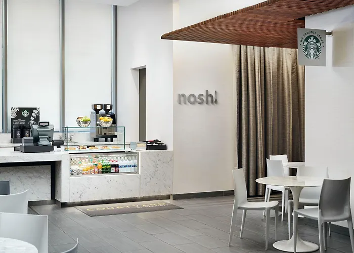 Courtyard By Marriott Long Island City/New York Manhattan View