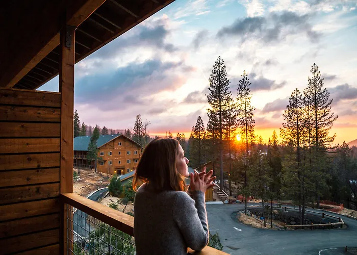 Rush Creek Lodge At Yosemite