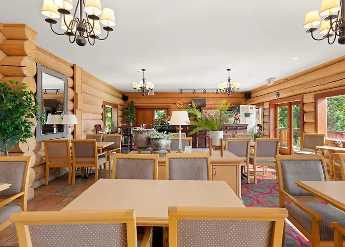 Kootenay Lakeview Resort BW Signature Collection
