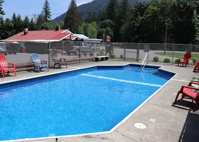 Lone Fir Resort