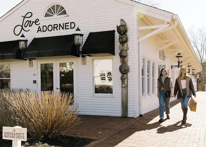 The Roundtree, Amagansett
