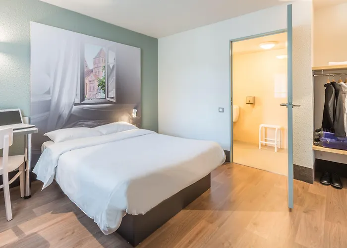 B&B HOTEL CHARTRES Le Forum Le Coudray
