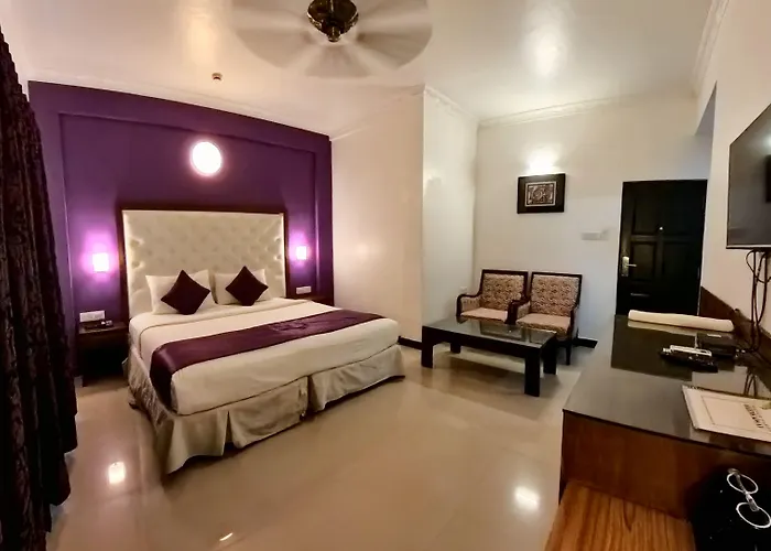 Silver Sands Hideaway Resort, Candolim