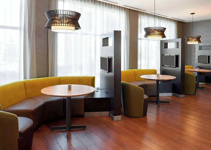 Courtyard By Marriott Kingston Highway 401