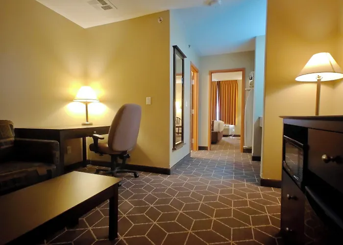 Super 8 By Wyndham Midland