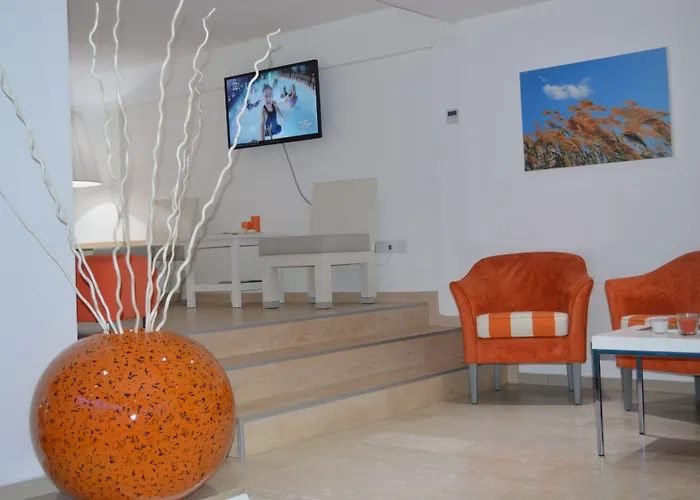 Les Palmiers Beach Boutique Hotel & Luxury Apartments
