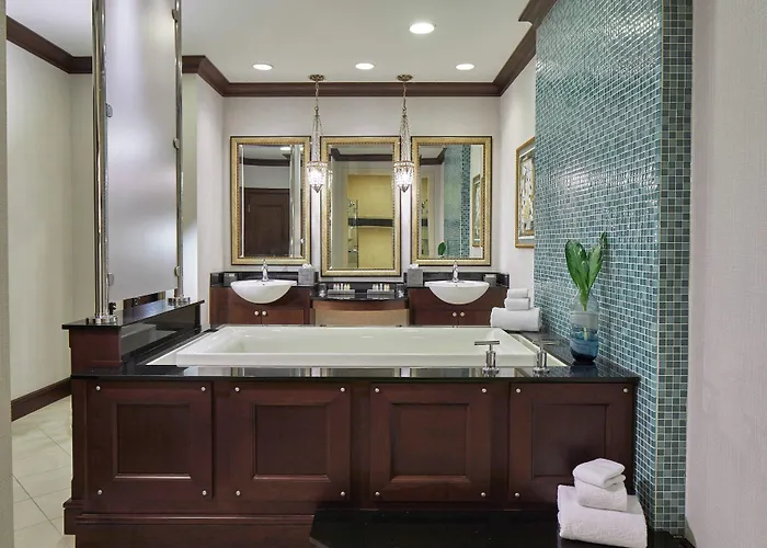 Renaissance Montgomery Hotel & Spa At The Convention Center