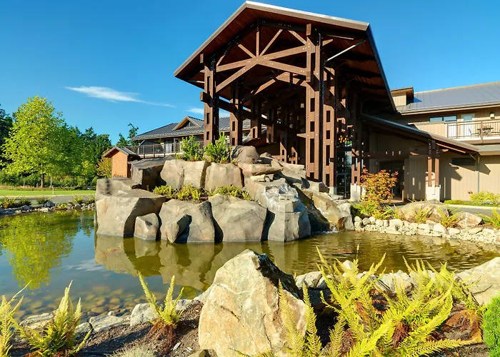 Sunrise Ridge Waterfront Resort