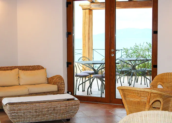 Hotel Villa Gustui Maris