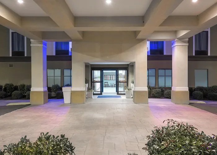 Holiday Inn Express & Suites - Grenada By Ihg