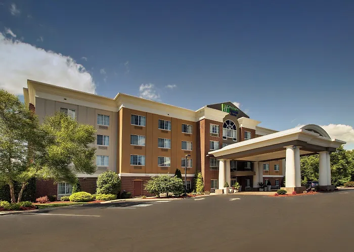 Holiday Inn Express Hotel & Suites Middleboro Raynham By Ihg