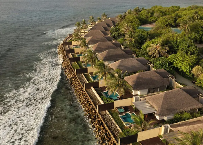 Sheraton Maldives Full Moon Resort & Spa