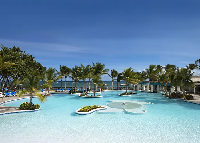 Coconut Bay Beach Resort & Spa All Inclusive