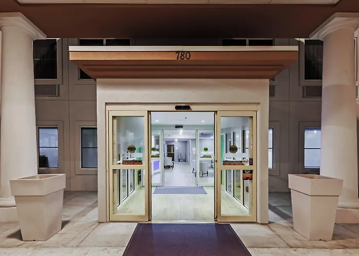 Holiday Inn Express Hotel & Suites Dallas Lewisville By Ihg