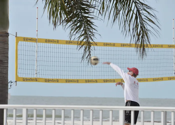 Plaza Beach Hotel - Beachfront Resort