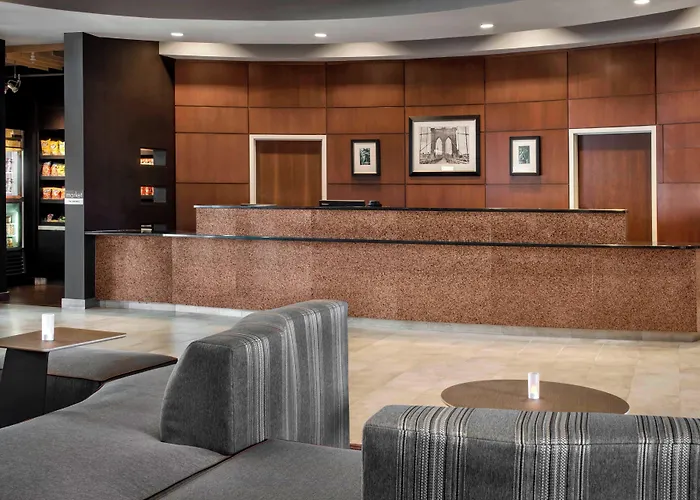 Courtyard By Marriott Newark Elizabeth