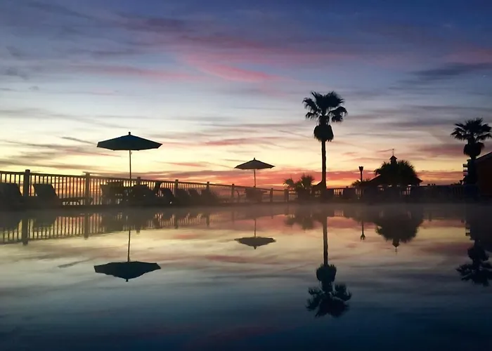 Coral Sands Inn