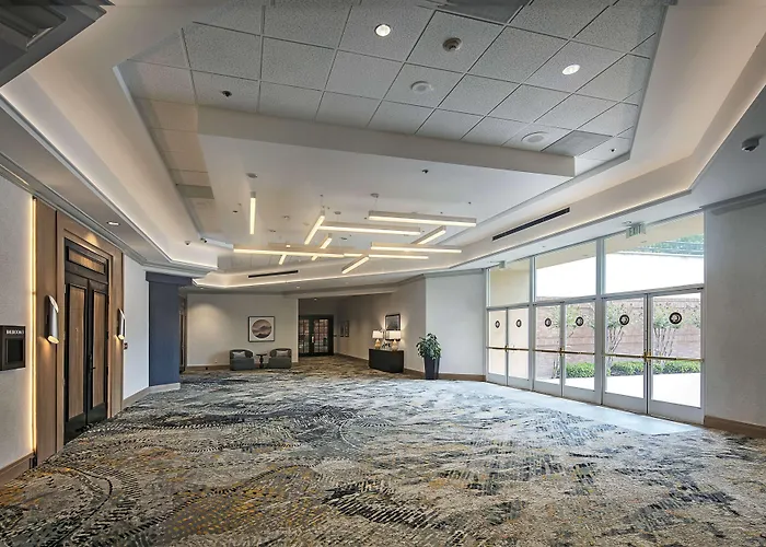 Doubletree By Hilton Modesto