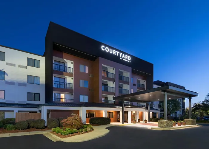 Courtyard By Marriott Burlington