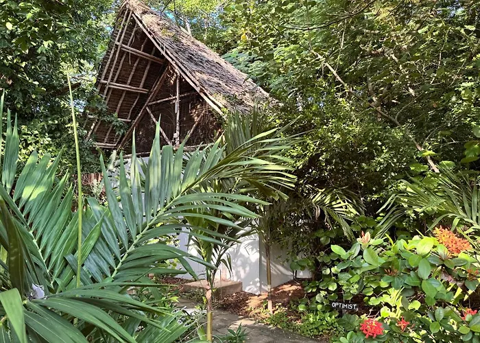 Watamu Beach Cottages B&B