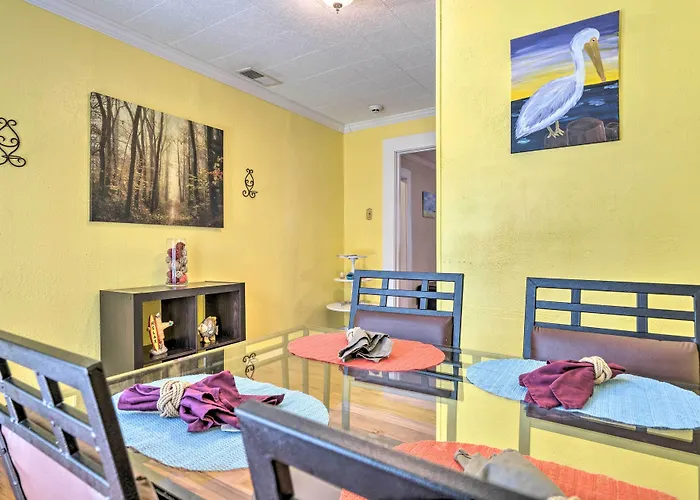 Cozy Gulfport Home: Walk To Beach, Marina & Casino