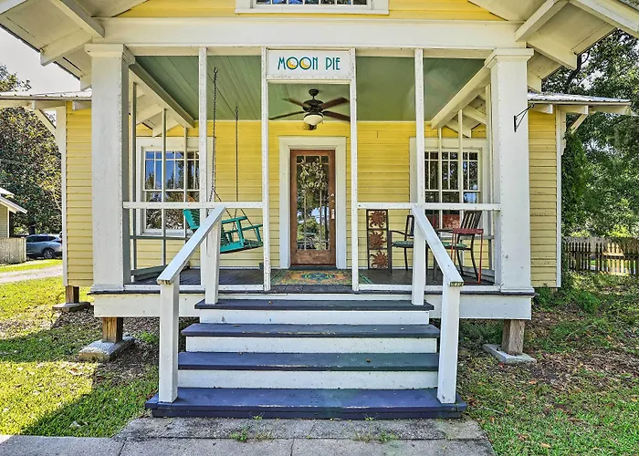 'Moon Pie Cottage' Near Downtown Ocean Springs!
