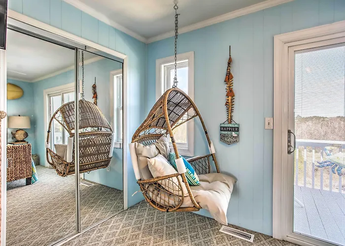 Coastal Oasis W/ Decks: Walk To Holden Beach!