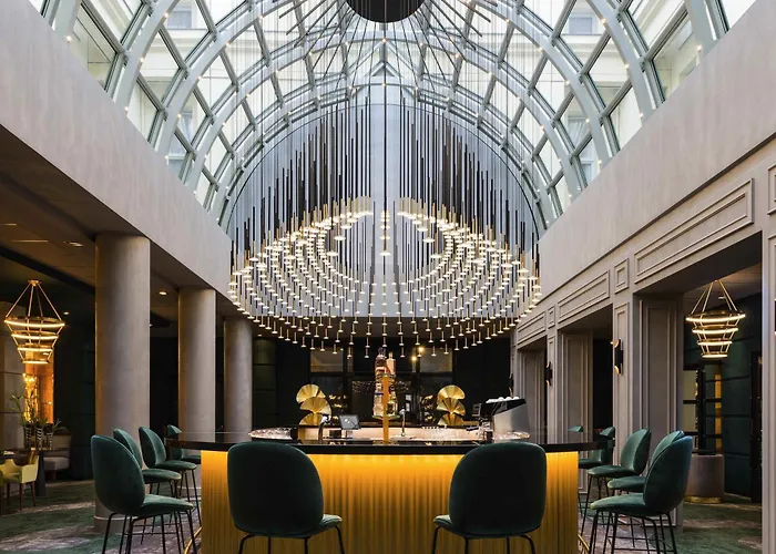 Le Louis Versailles Château - MGallery