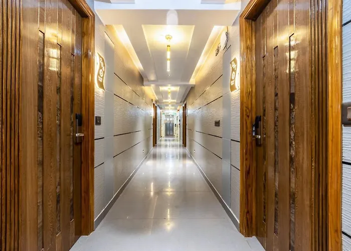 Hotel Grand Plaza - Near New Delhi Railway Station And Connaught Place - By M S Hospitality