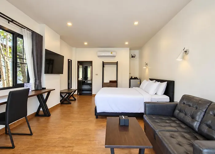 Baan Rim Nam