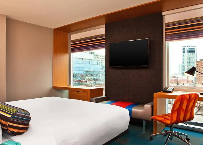 Aloft By Marriott Chicago Downtown River North