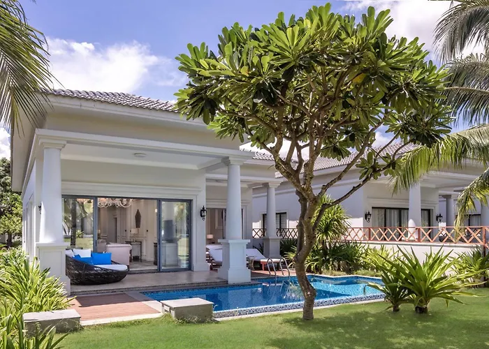 Melia Vinpearl Cam Ranh Beach Resort