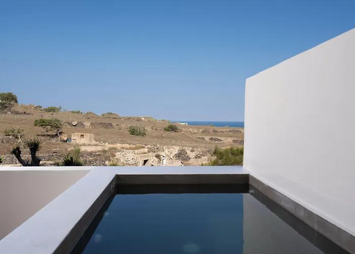 Acanthus Oia - Suites With Private Hot Tub