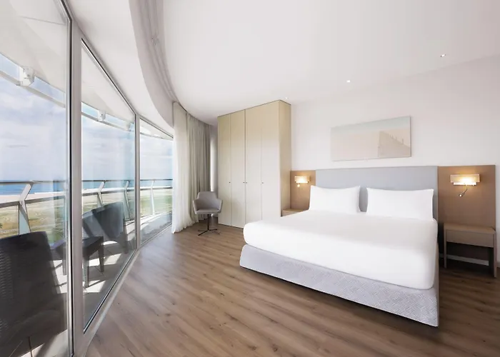 Eurostars Oasis Plaza