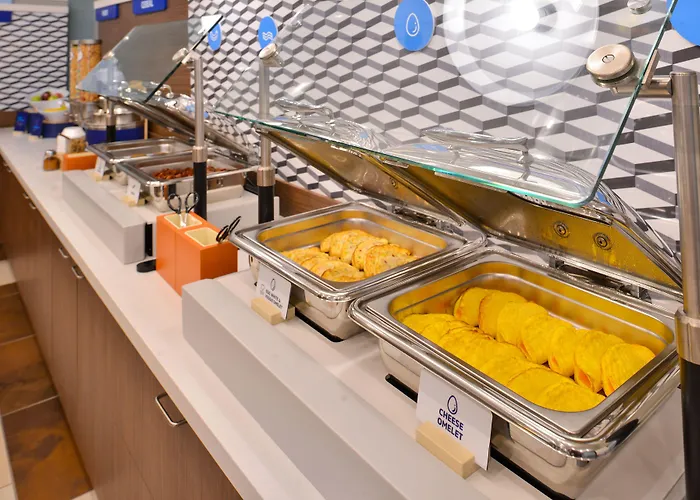 Holiday Inn Express & Suites West Long Branch - Eatontown By Ihg