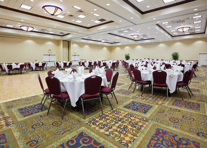 Holiday Inn Conference Center Marshfield By Ihg