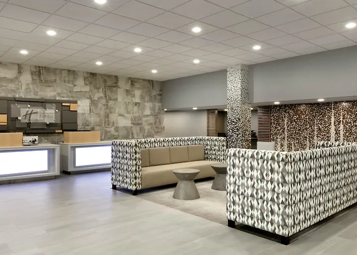 Holiday Inn Express - Williamsburg Busch Gardens Area By Ihg